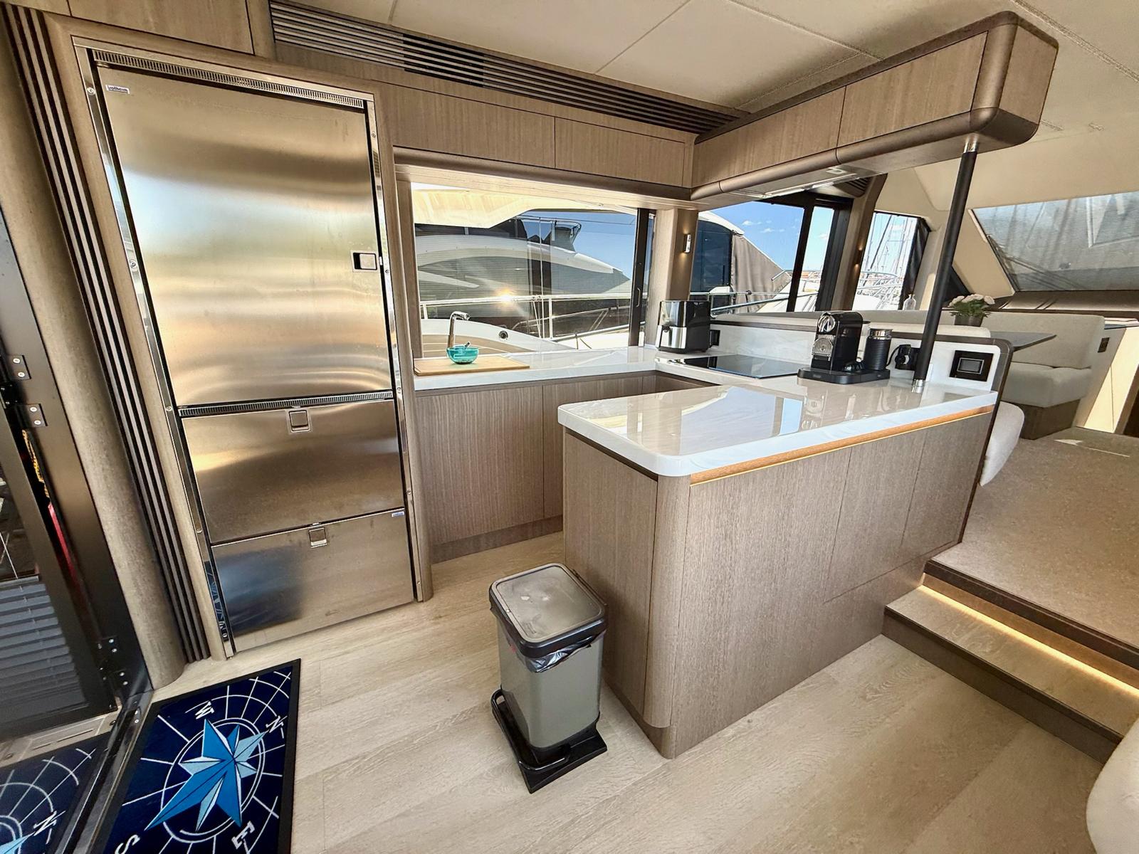 Galeon 560 Fly, 2024 image 11