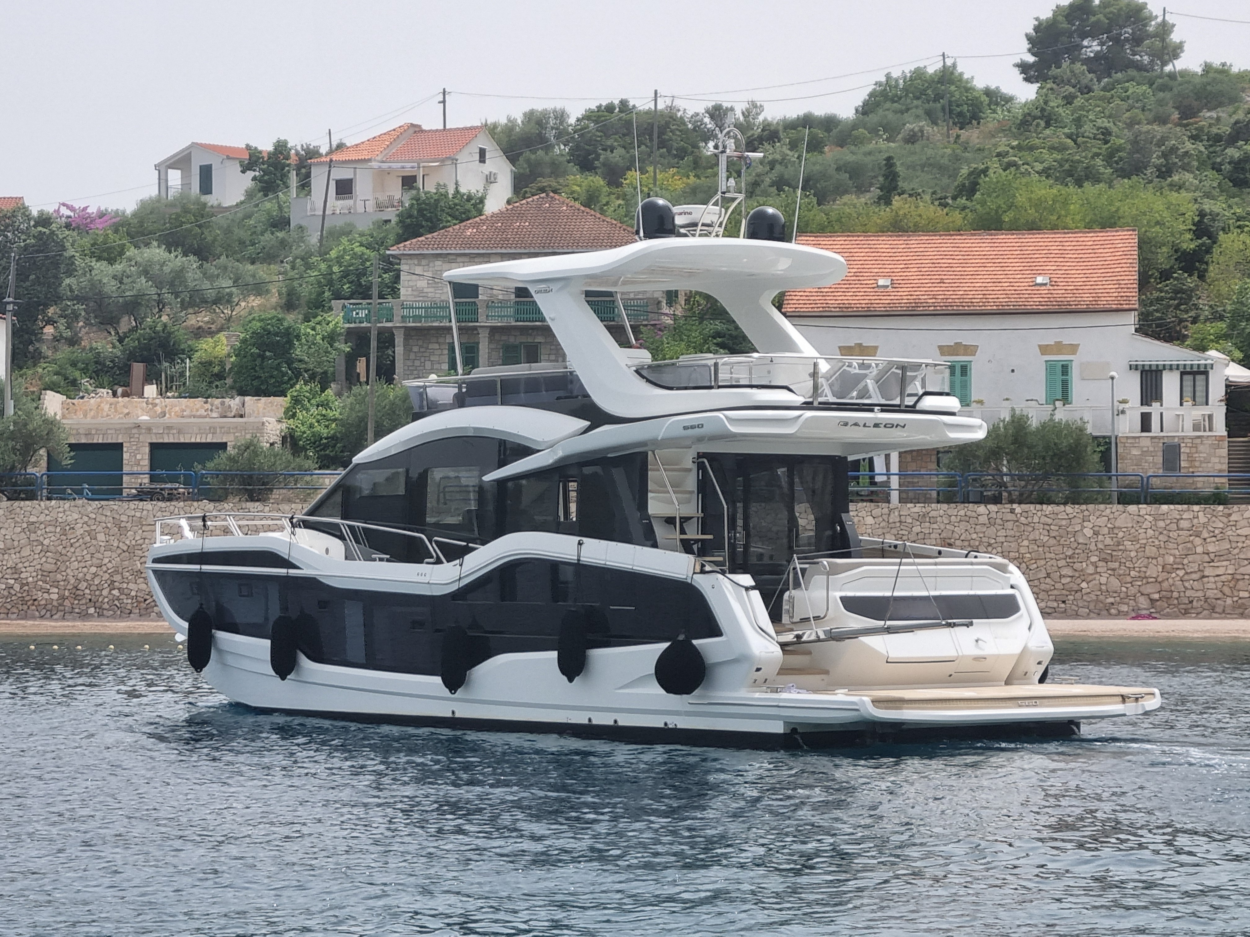 Galeon 560 Fly, 2024 image 2