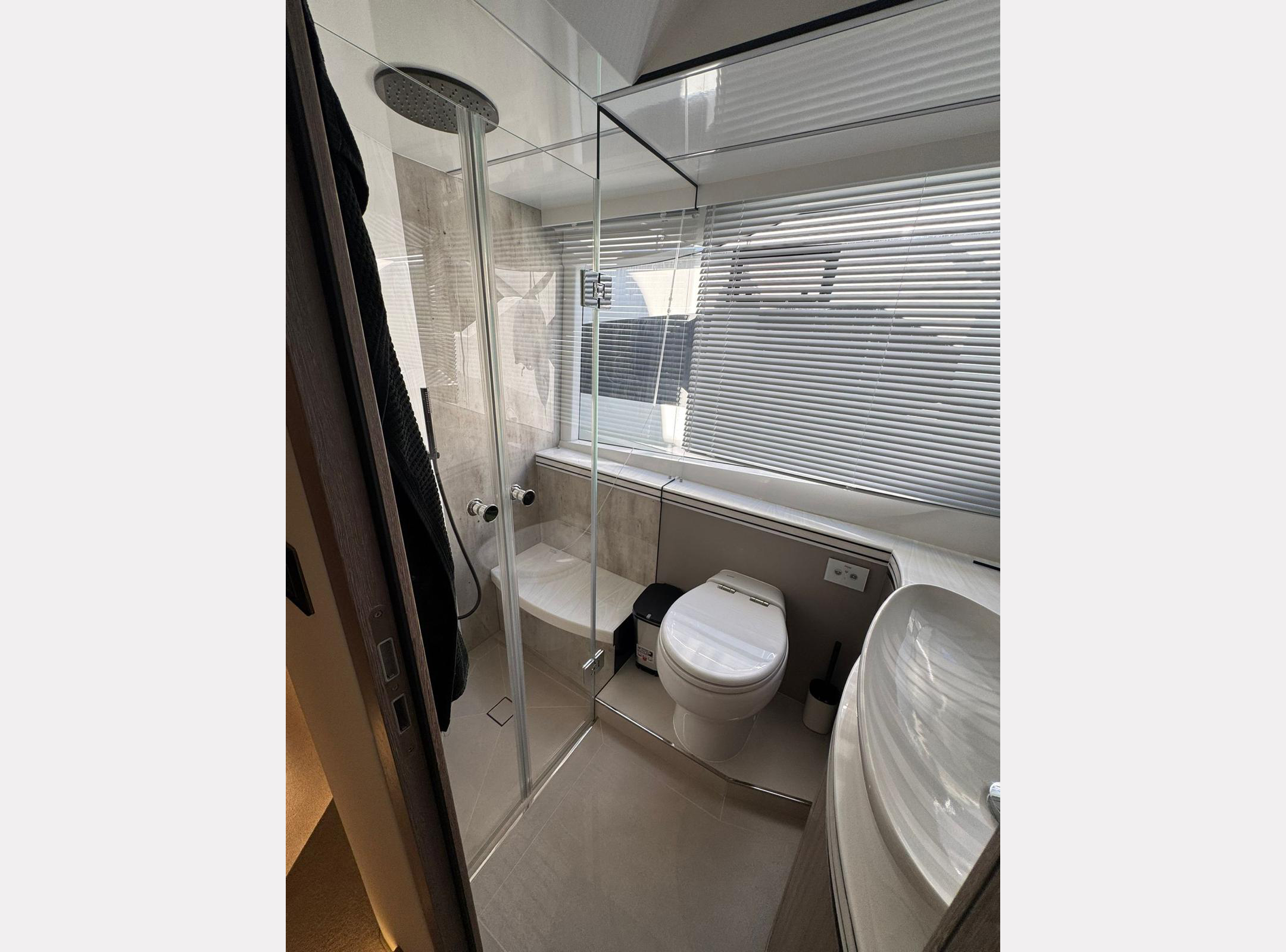 Galeon 560 Fly, 2024 image 23