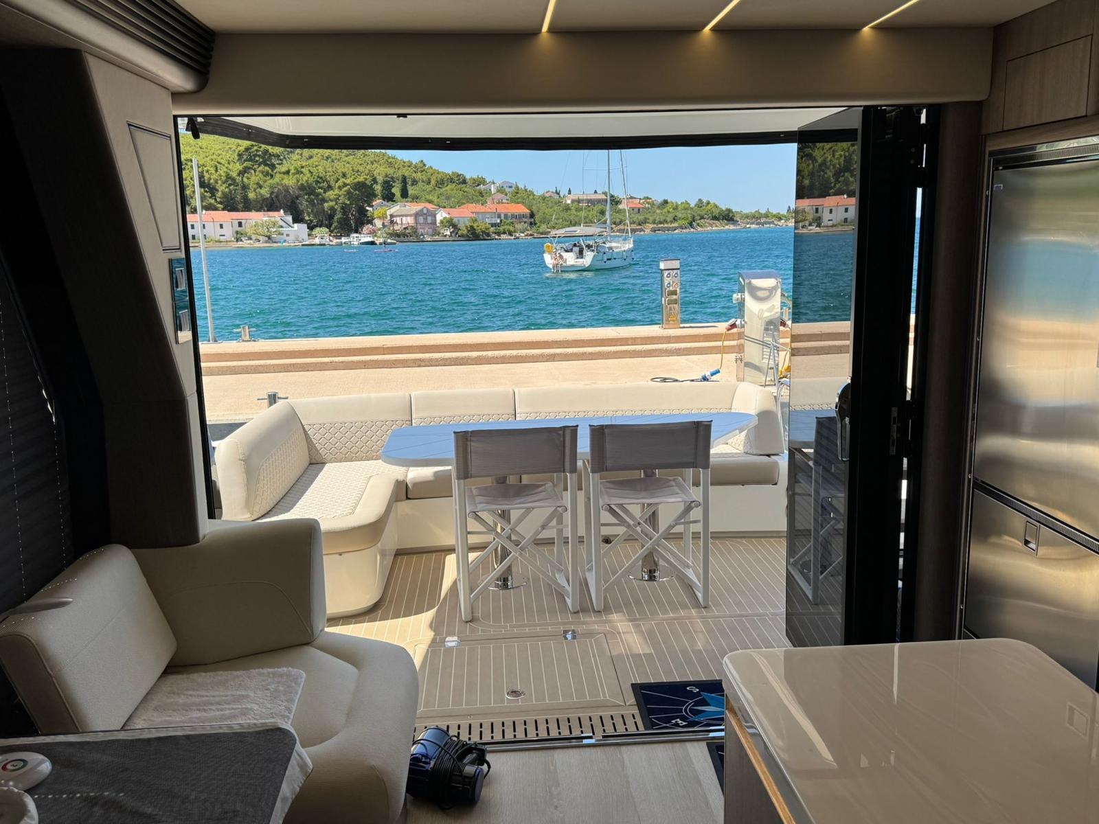 Galeon 560 Fly, 2024 image 9