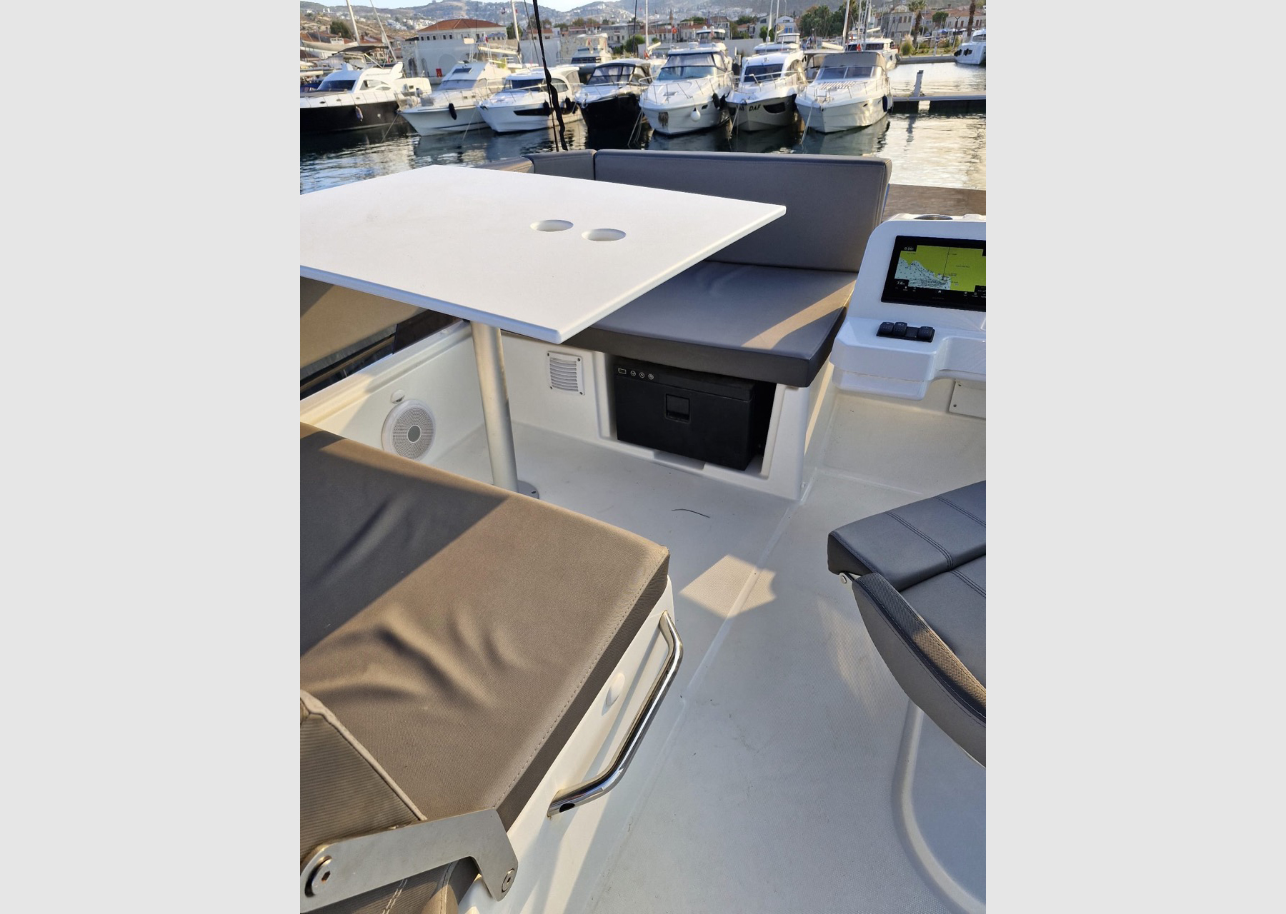 Beneteau Antares 11 Fly, 2022 image 10