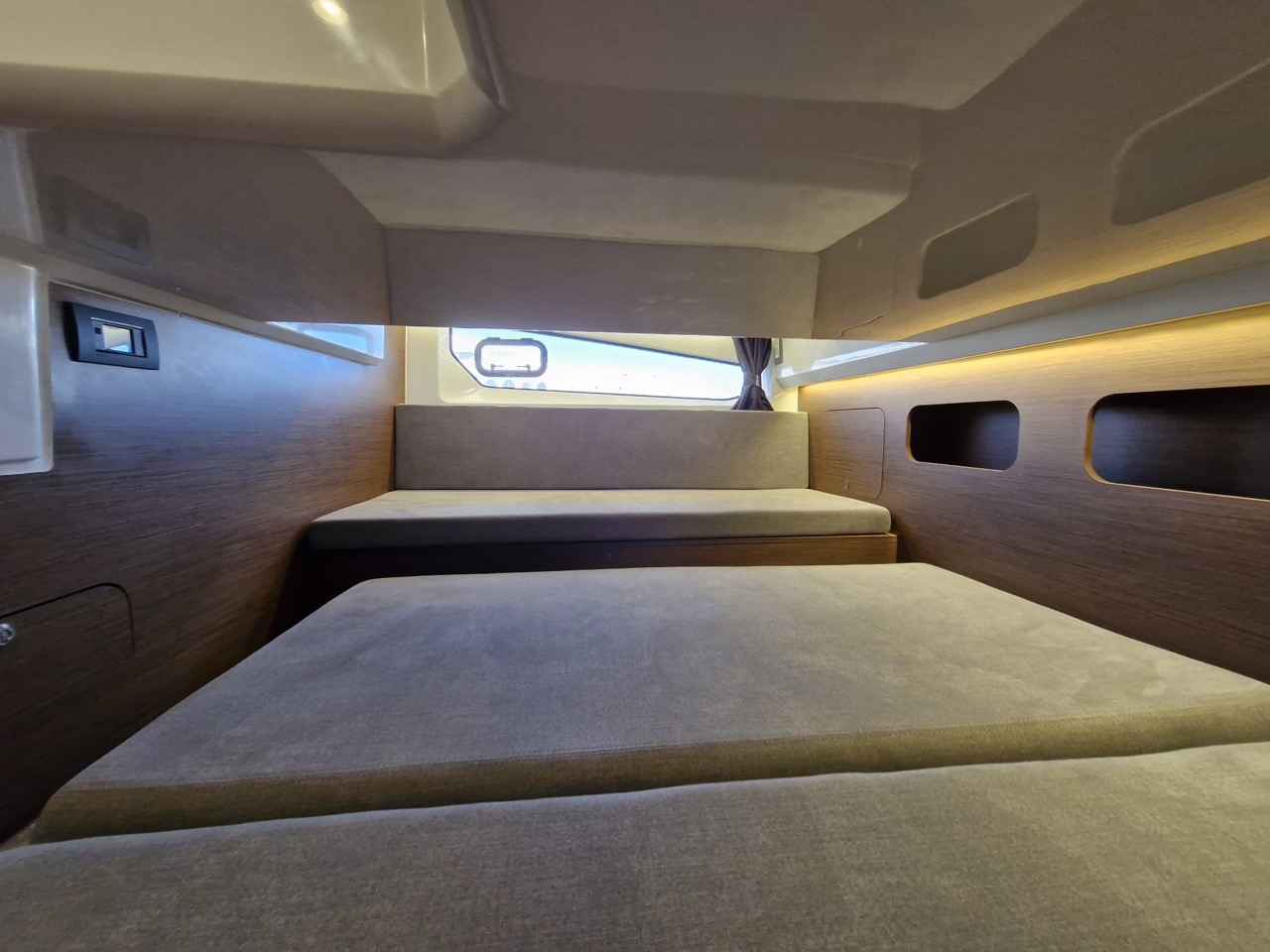 Beneteau Antares 11 Fly, 2022 image 12