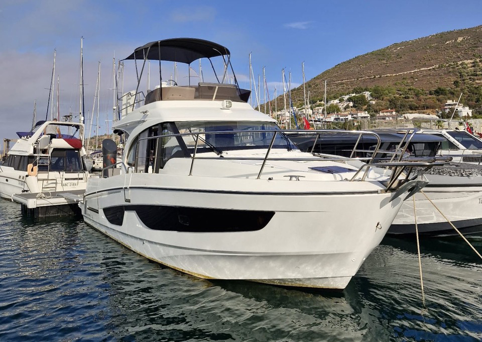 Beneteau Antares 11 Fly, 2022 image 2