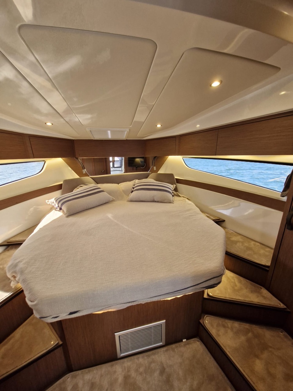 Beneteau Antares 11 Fly, 2022 image 18